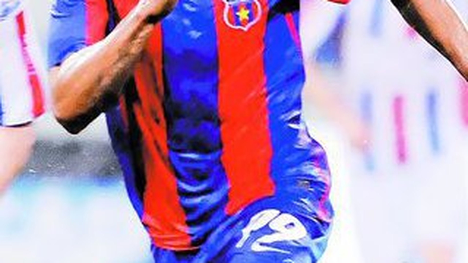 Il vor pe Maicon la pret redus