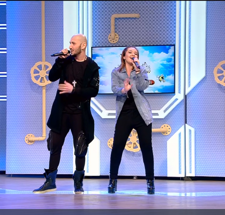 Cum arată acum Nick, fostul coleg al Deliei din trupa N&D! Uite cu cine a înlocuit-o pe blondină: „Sunt în colaborare cu…”