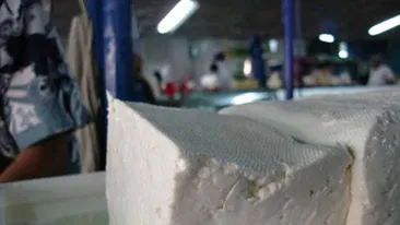 Un politist local din Slobozia a cerut unui sofer care a parcat neregulamentar branza de 100 de lei