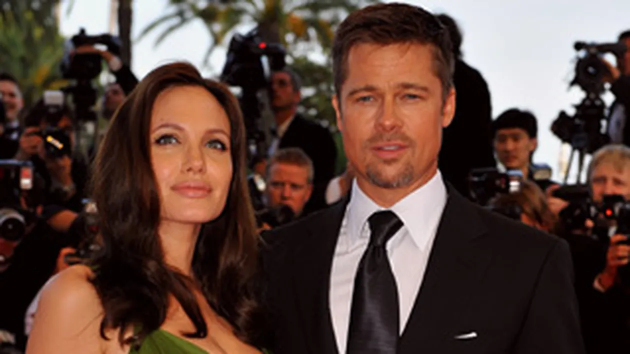 Angelina Jolie este insarcinata! Are greturi si s-a ingrasat!