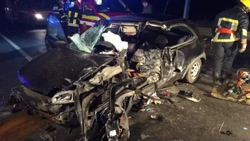Accident înfiorător în județul Mureș! Un mort, doi răniți după ce 3 mașini s-au ciocnit puternic