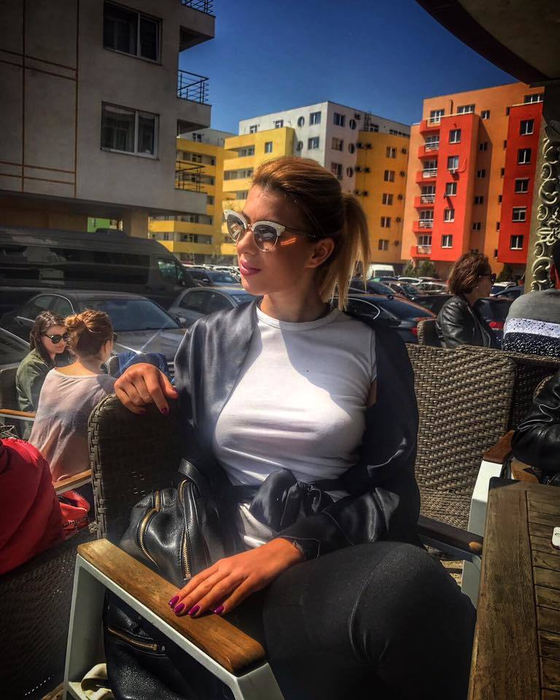 Delia Matache, în culmea fericirii. Sora ei, Oana, este însărcinată. “Mă aşteptam!”