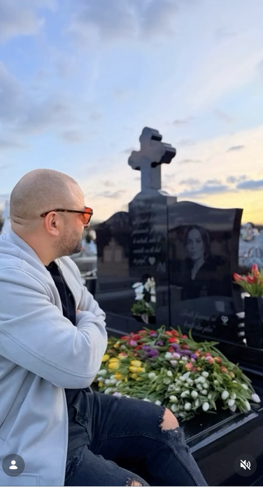 Gestul făcut de Claudiu Molnar la mormântul soției, chiar de Ziua Îndrăgostiților. Ți se rupe sufletul!