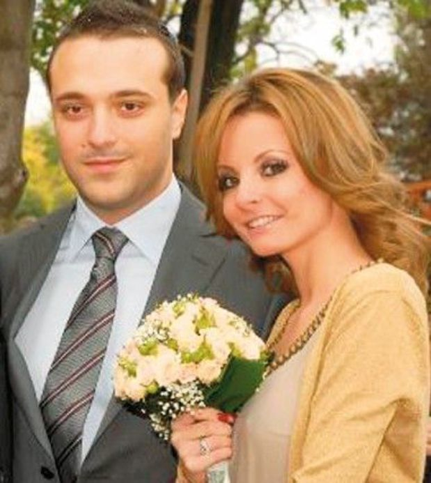 Ex-ul ANDREEI MANTEA, mega-scandal cu fosta soţie, cunoscutul manechin ALEXANDRA BĂDESCU! ”Şi-a abandonat fetiţa! Marele milionar nu-i dă copilei nici o pensie de… 150 de lei!” Intrat de curând în politică, ANDREI ŢÎRDEA se laudă cu o viaţă de lux, dar şi-a ”uitat” complet fosta familie!