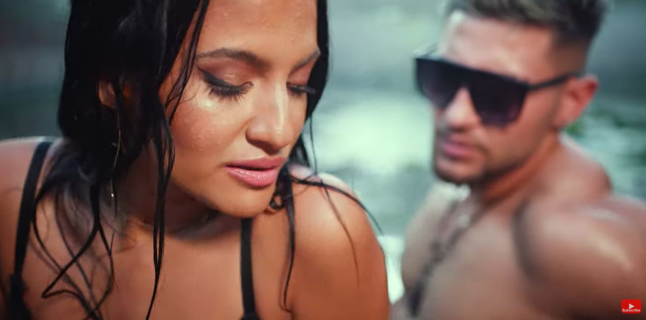 Bogdan Mocanu, atingeri interzise cu o brunetă celebră! Andra Voloş o să înnebunească de gelozie | VIDEO