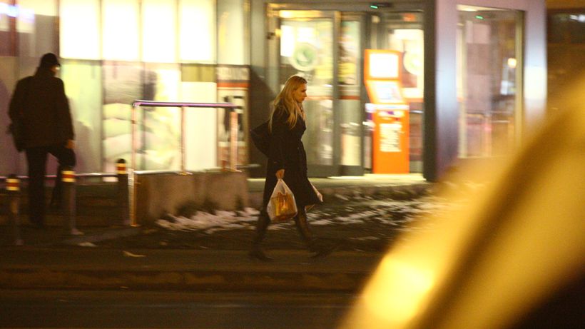 Iulia Vantur isi face aprovizionarea doar dupa caderea noptii! Vezi aici cat poate sa care!