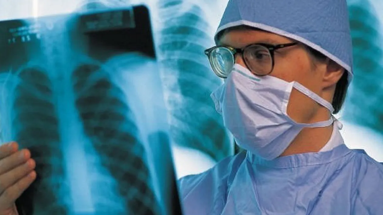 S-a dus la spital cu dureri de burta! Medicii au INCREMENIT cand au vazut ce apare pe radiografia unei femei de 82 de ani!