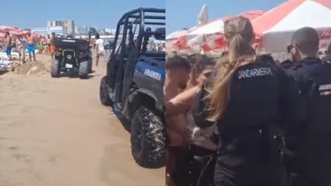 Intervenție în forță pe litoral. Jandarmii au scos turiștii din apă, după ce au ignorat salvamarii