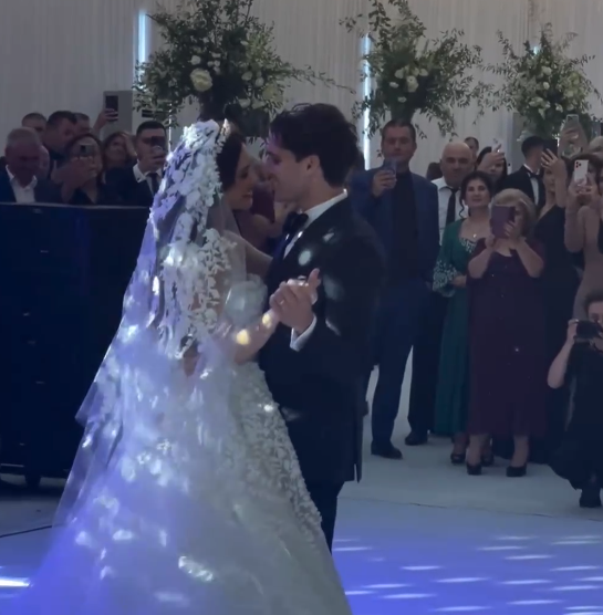 Ianis Hagi și Elena Tănase, la dansul mirilor / sursă foto: Captură video