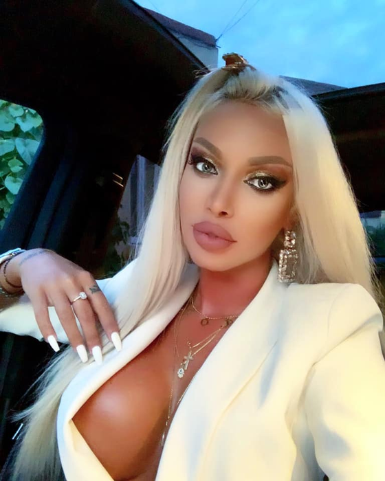 Loredana Chivu, imagini +18 la plajă! A luat bikini cu două numere mai mici și a rămas cu „rușinica” la vedere