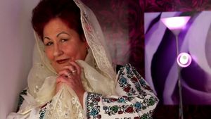 EXCLUSIV. Declaraţii sfâşietoare! ”Fiul adoptiv” al cântăreţei doborâte de cancer: ”Cum aţi putut să faceţi asta? Nu aţi...”