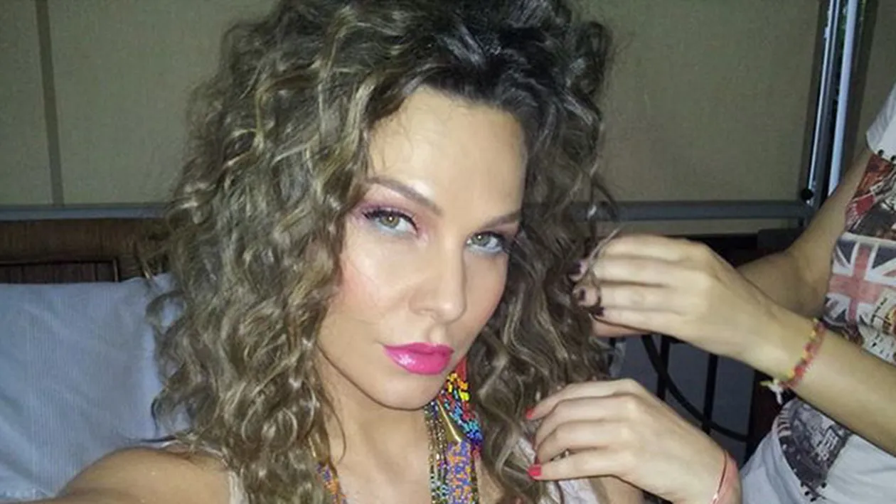 Anna Lesko fara pic de machiaj! Vezi ce se ascunde in spatele fardurilor si al costumatiilor extravagante!