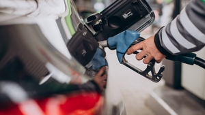 Prețurile carburanților pe 2 aprilie: cât costă acum litrul de benzină și unde găsești cele mai mici prețuri
