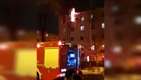 Incendiu violent într-un cămin de nefamiliști din Brașov! O persoană a fost carbonizată, iar alte 50 au fost evacuate