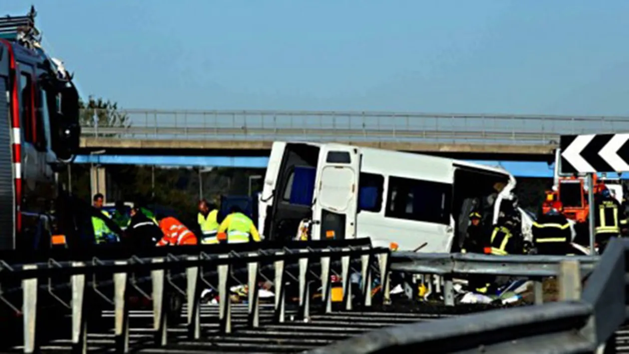 Accidentul din Italia: Şoferul unuia dintre microbuze, tatăl unui fotbalist român care joacă în Anglia