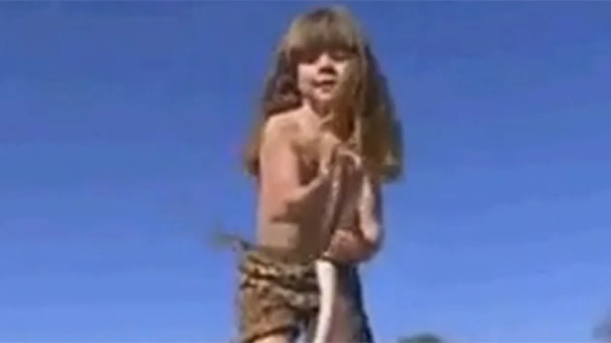 VIDEO Mowgli din realitate! Povestea unei fetiţe care a trăit 10 ani în sălbăticie: Nu avea nicio frică