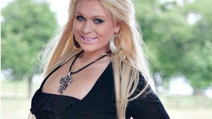 La 12 ani si-a facut liposuctie si la 17 si-a pus silicoane! A vrut sa arate ca papusica Barbie