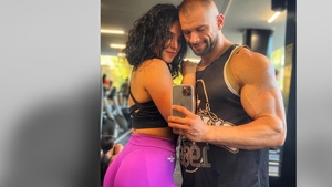 Pe ea a ”agățat-o” printre haltere! Culturistul român care a răzbit în Spania și visează la Mr. Olympia s-a despărțit de iubită după 7 ani, dar...
