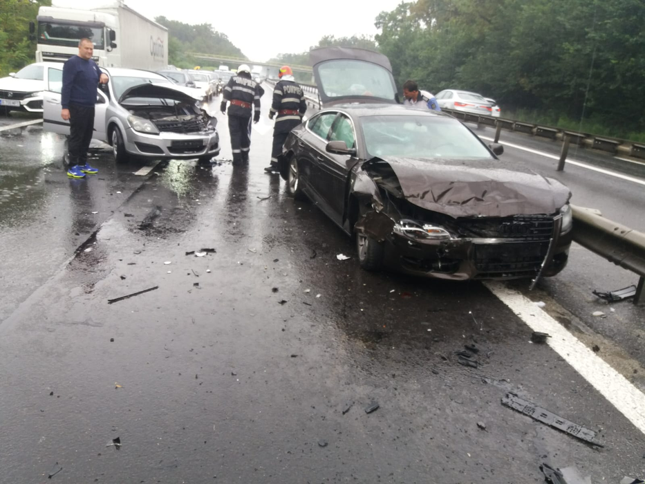 Accidente teribile pe A1! A fost solicitat elicopterul SMURD pentru victime
