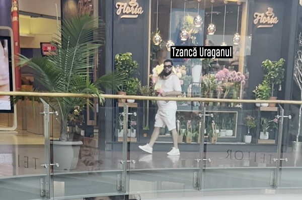 Tzancă Uraganu s-a plimbat prin mall cu "Uraganița" în brațe