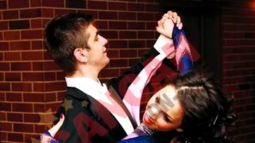 Animatoarele urca darul la nunti