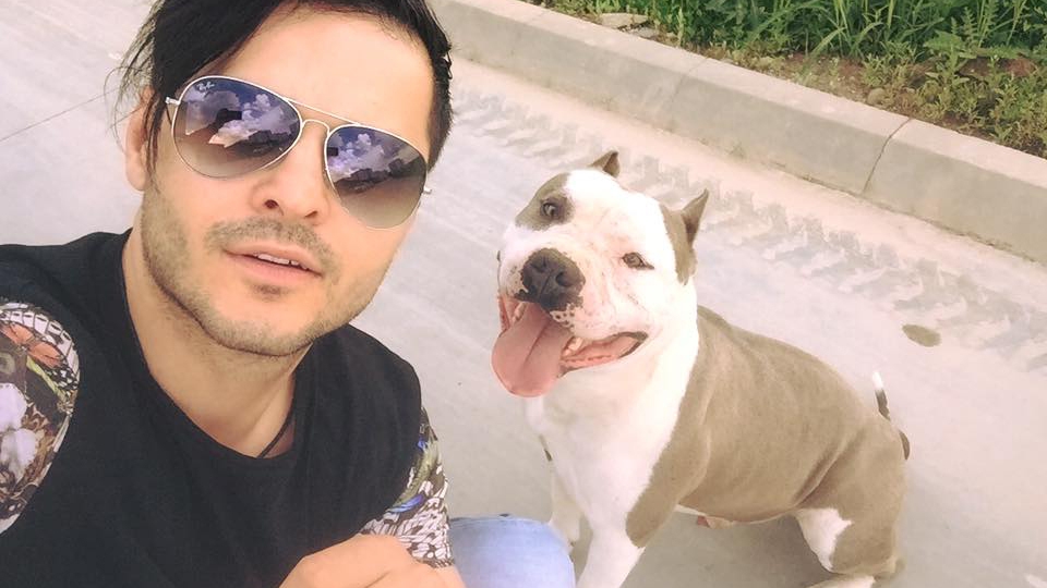 LIVIU VÂRCIU a surprins din nou! Cum au reacţionat fanii când l-au văzut pe prezentator cu mustaţă:''Zici că eşti Zorro''