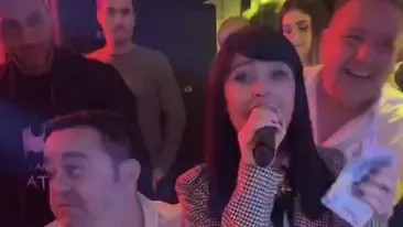 Asta, da, surpriză! Irina Rimes și Adrian Minune, împreună pe scenă. Cei prezenți au sărit, rapid, cu cașcavalul