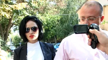 Cancan.ro prezinta cel mai nabadaios cuibusor de nebunii din Romania! Asa arata apartamentul in care Luminita Perijoc si-ar fi satisfacut poftele cu Nicu Taximetristu'