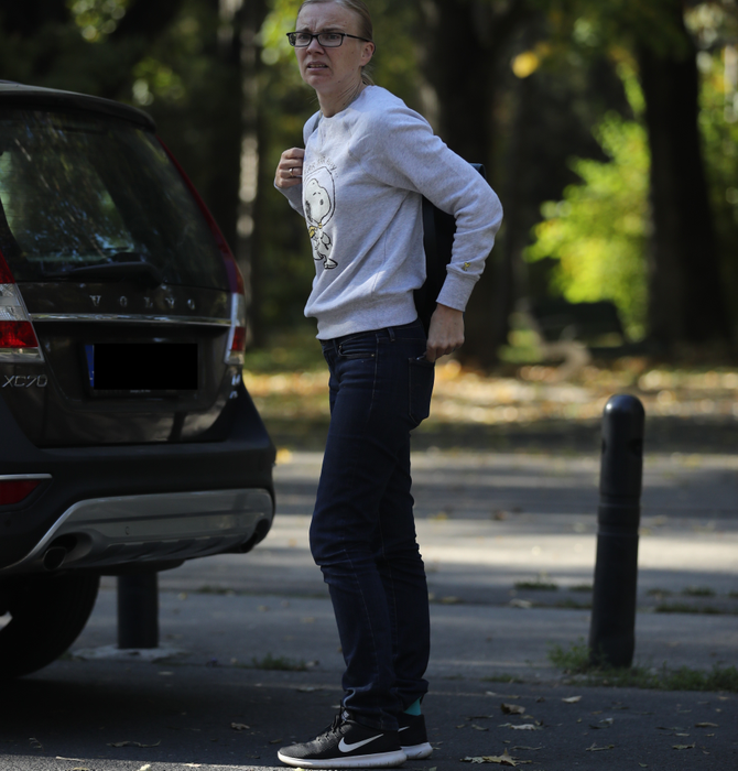 Ieva Govadaite, soţia boss-ului PRO TV, la o plimbare relaxantă în parc