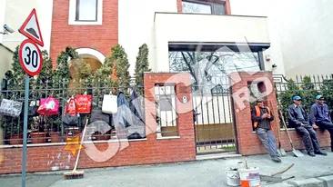 Sotii Banica vor da in judecata muncitorii care le-au pangarit gardul