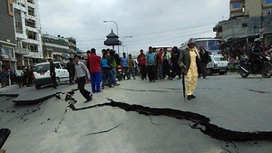 BILANT OFICIAL: Peste 1.800 de morti in urma cutremurului din Nepal. Ce se intampla cu cei zece romani!