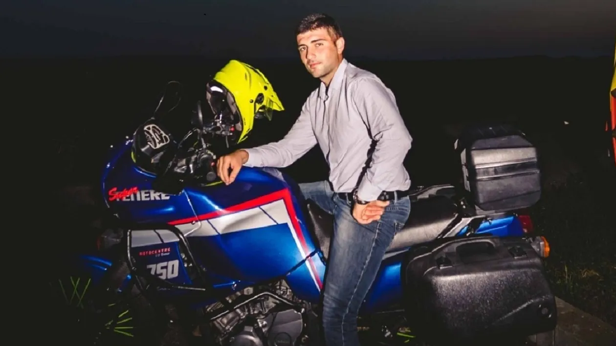 Mihai Lazăr, un motociclist de 26 de ani, a murit lovit de trăsnet. Tânărul s-a luptat o lună pentru viața sa
