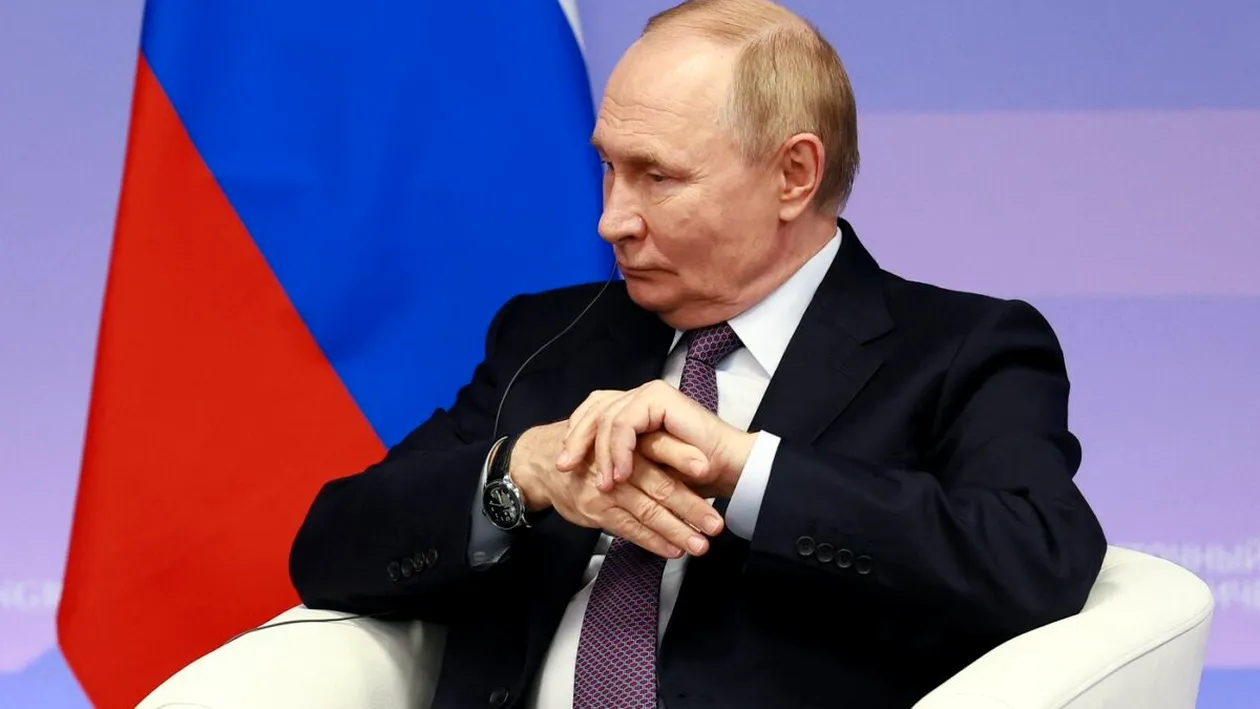 Imagini inedite cu camera în care a stat Vladimir Putin în timpul vizitei din China. Lavrov: „Unde este Labubu?”