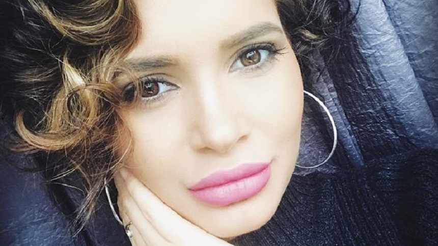 Diana de la "Insula Iubirii" şi-a îngrijorat fanii! A fost surprinsă cu vânătăi pe faţă: "Am pe aici, dar şi pe barbă". Avem imaginile şi mărturisirile despre ce a păţit