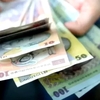 Elevii primesc 500 de lei pentru rechizite. Care sunt condițiile