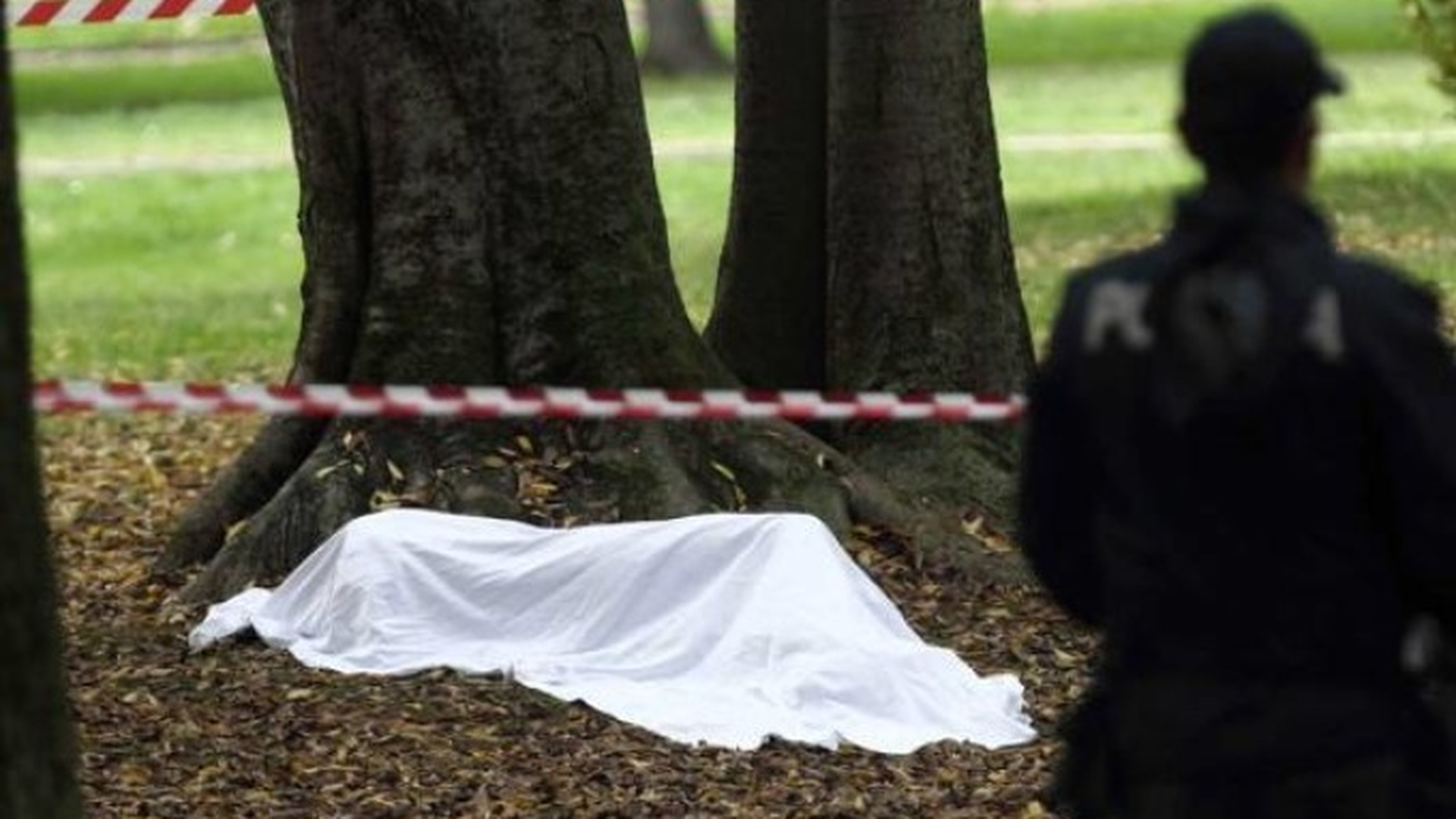 Transsexual român, descoperit mort într-un parc din Roma! Cum a fost gasit de carabinieri