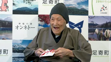 El este oficial cel mai bătrân bărbat din lume. Are 112 ani și trăiește într-un han