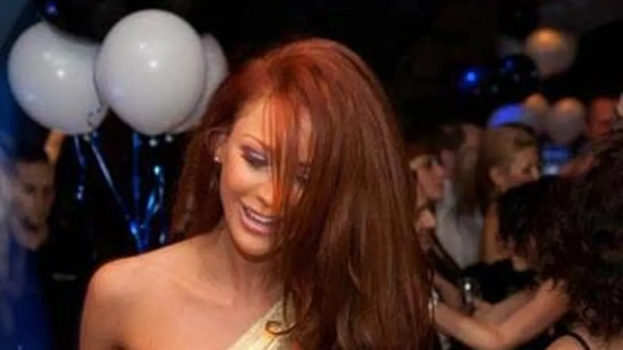 SOC! Bianca Dragusanu si-a micsorat buzele: Exagerasem! Citeste TOTUL despre operatiile estetice ale iubitei lui Cristea!