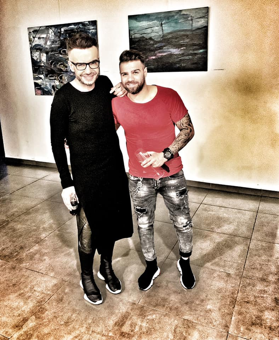 Sătenii din Săcele au returnat bunurile din mașina lui Răzvan Ciobanu: o biblie, sticle cu…