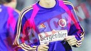 Cum l-a furat pe Becali