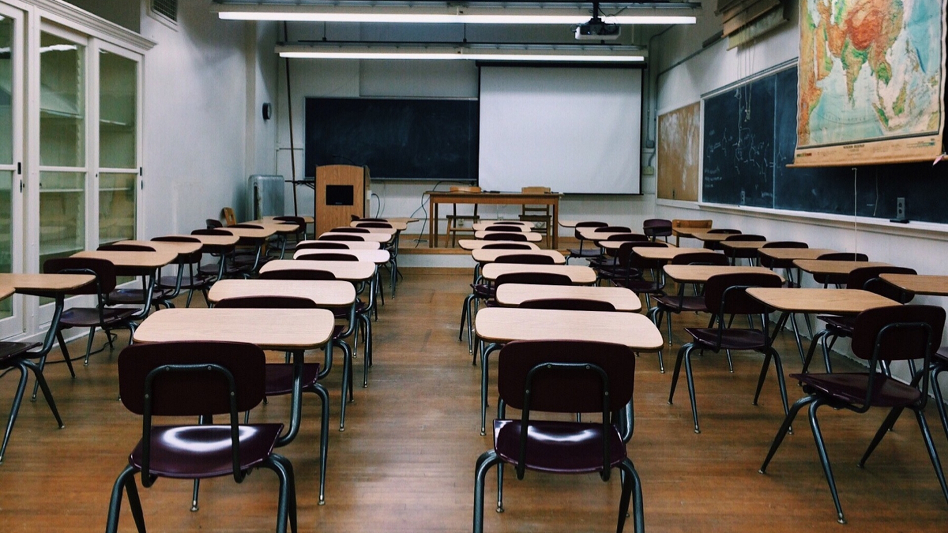 Se modifică structura anului școlar? Anunțul surprinzător venit de la ministrul Educației