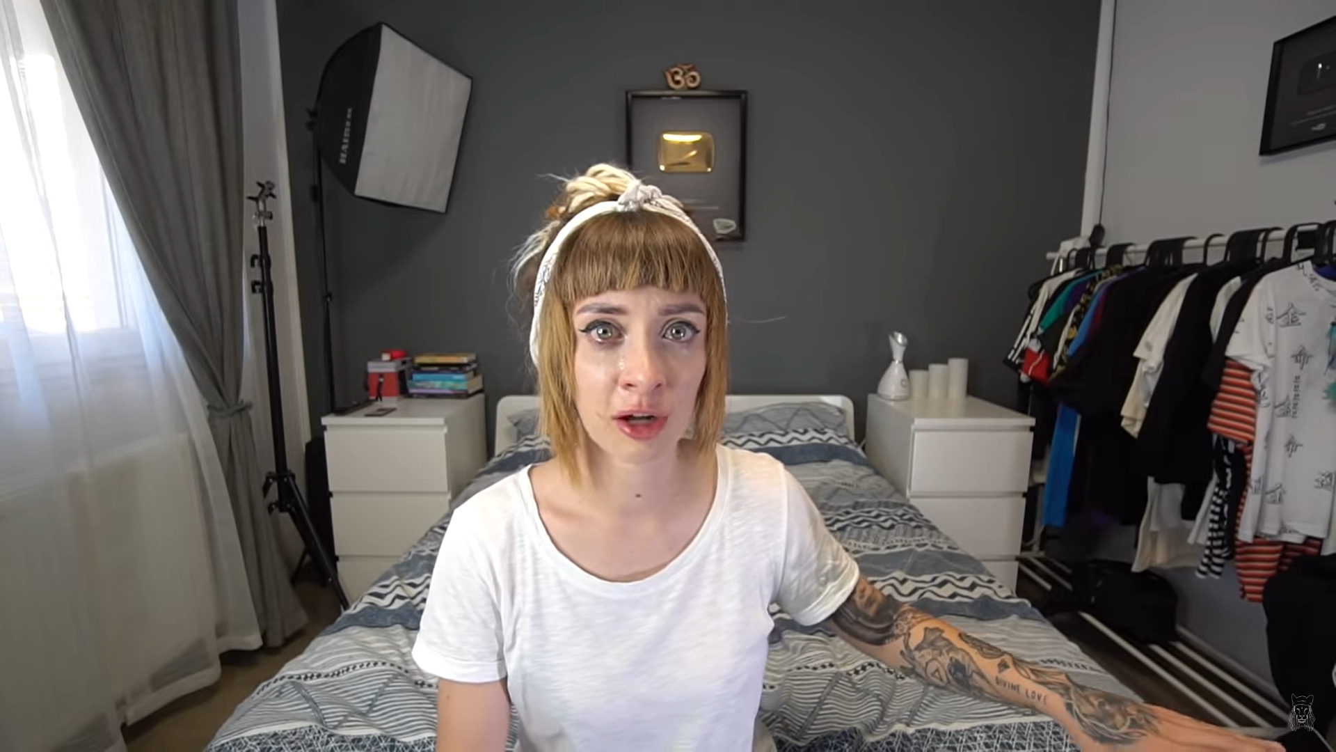Bianca Adam, cea mai urmărită vloggeriță din România, bătută în parcare: ”Iese cu un fier din ăla de 2-3 metri, mi-l înfige în picior...”