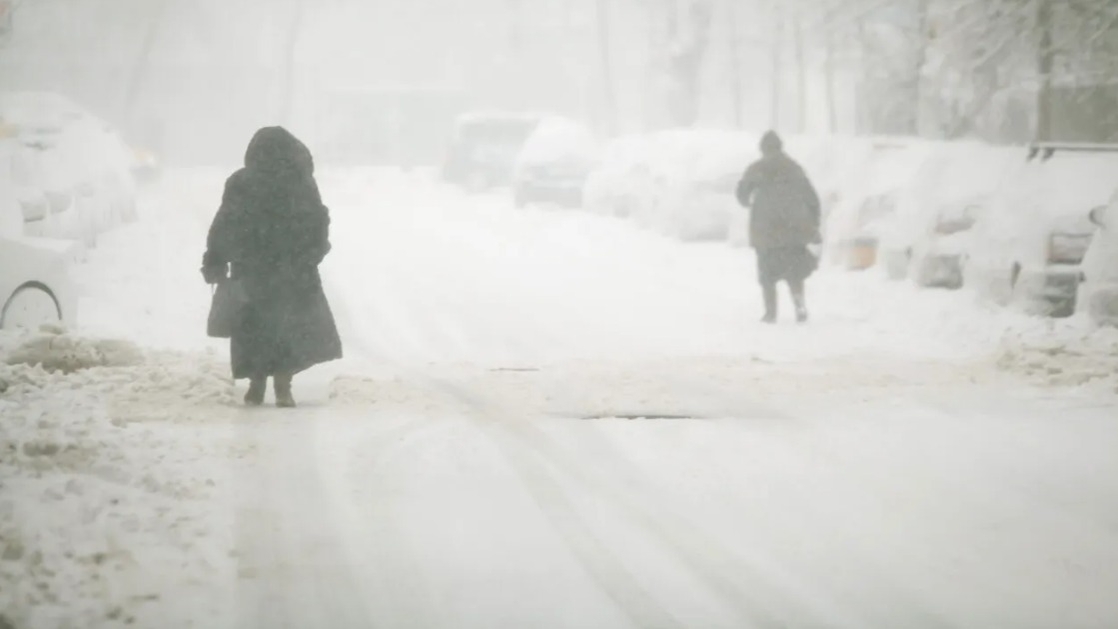 ANM anunță vreme severă. Ninsorile și lapovița continuă în aceste zone