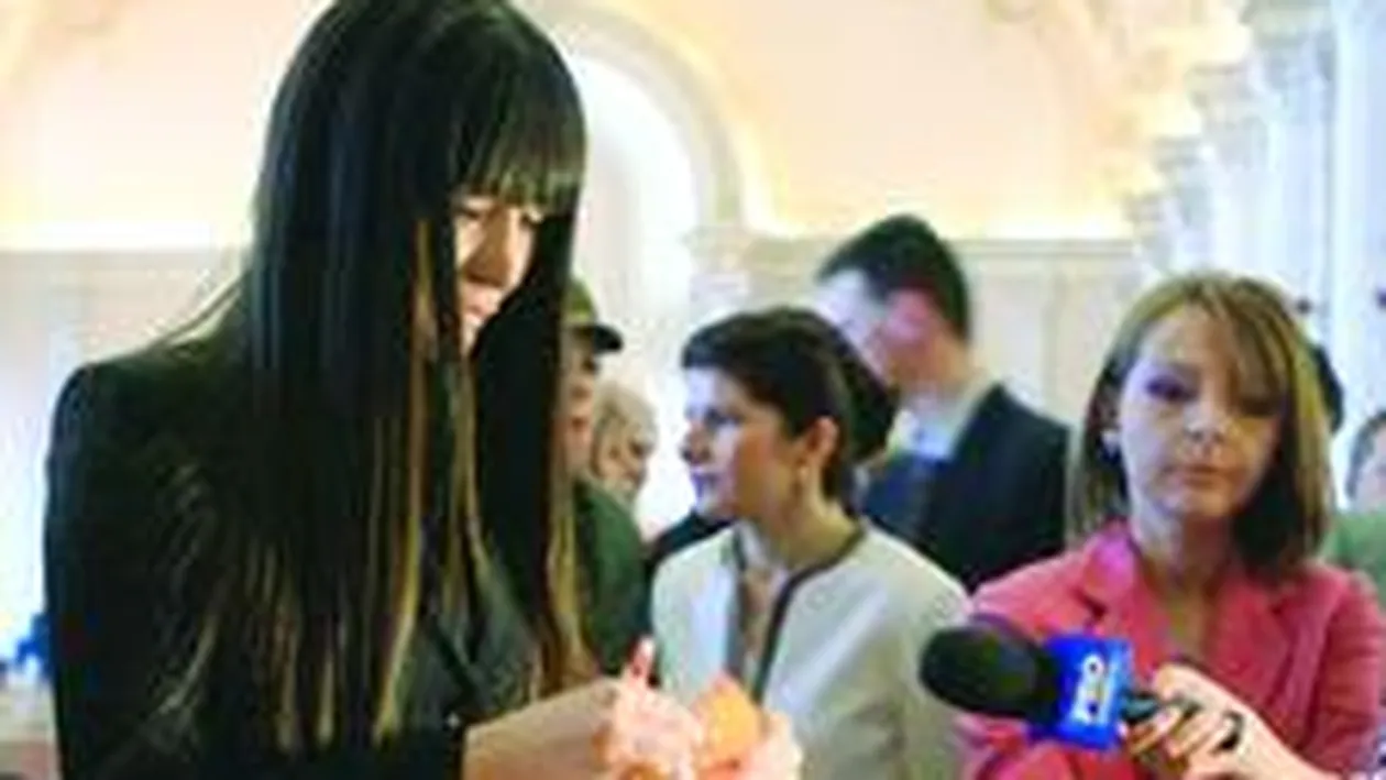 Elena Basescu a sarbatorit inca de vineri victoria de ieri