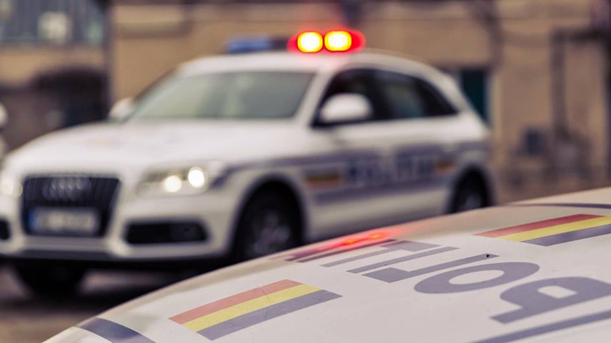 O fetiță de șase ani a fost abuzată sexual în scara unui bloc din Deva! Agresorul nu a fost prins