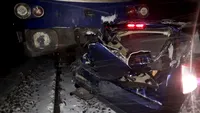 Groaznic accident de circulație în localitatea Zimandu Nou din Arad. O maşină a fost spulberată de tren 