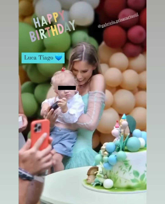 Zi de sărbătoare pentru Gabriela Prisăcariu și Dani Oțil. Imagini uimitoare de la tăierea moțului lui Tiago