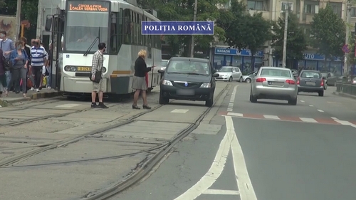 Nu o sa-ti vina sa crezi ce fac soferii cand cred ca Politia Rutiera nu ii vede! S-a intamplat astazi in Capitata, iar imaginile..