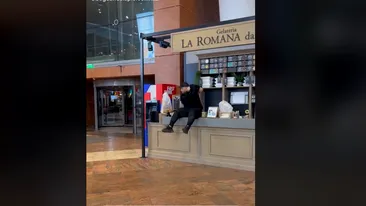 Bogdan de la Ploiești, glume și provocări într-un mall din Capitală. Reacția fanilor l-a lăsat fără replică