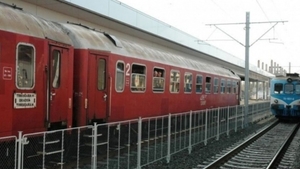Tragedie într-o gară din Hunedoara. O fetiță de opt ani a fost lovită de o locomotivă și a murit pe loc